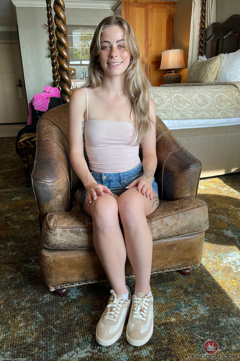 Эмилия, 68 лет, 4 размер груди